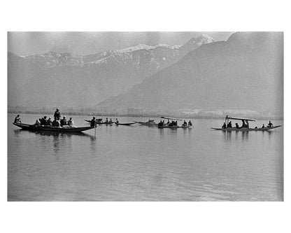 Company- Dreams a float dal lake - Srinagar wonderers of the misty lake